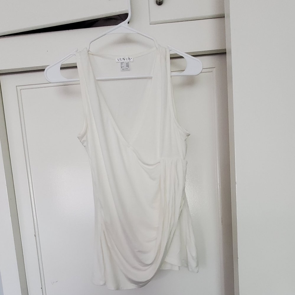Venus drape front top